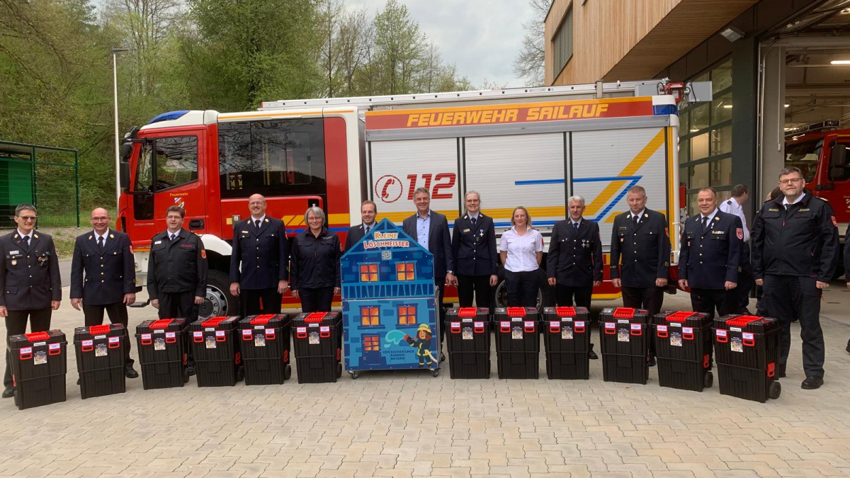 Neuer Brandschutzerziehungskoffer für unsere Feuerwehren