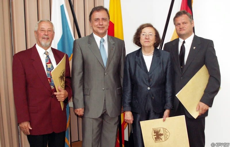 Pfarrer Werner Kirchner erhält höchste Auszeichnung des Landkreises Schweinfurt