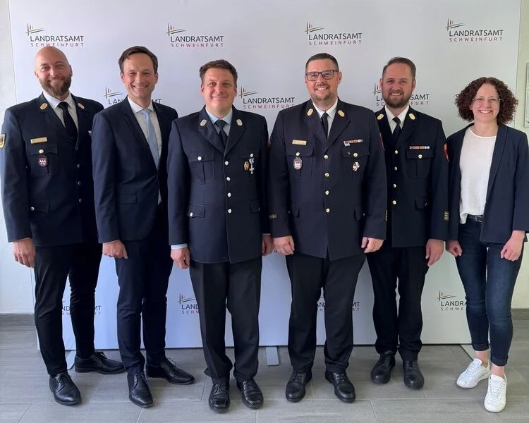 Landrat Florian Töpper bestellt Sebastian Heim als neuen Kreisbrandmeister