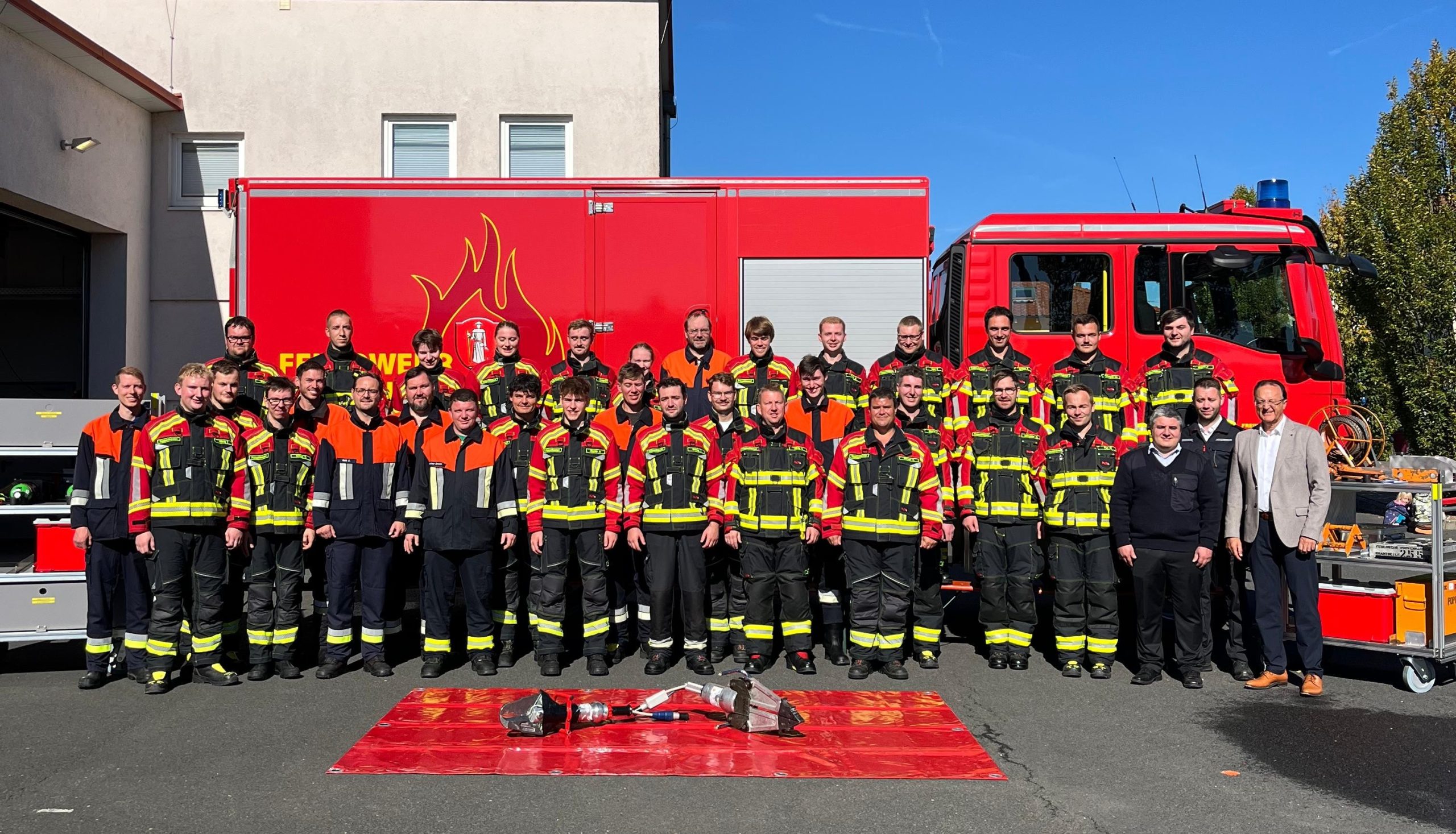 Erfolgreiche Leistungsprüfung Technische Hilfeleistung der Feuerwehr Poppenhausen: Vier Gruppen übten die Rettung nach schweren Verkehrsunfällen